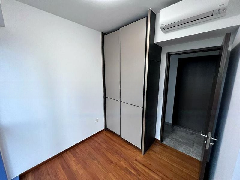 WILSHIRE RESIDENCES 10