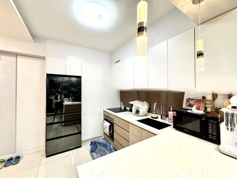 TREASURE AT TAMPINES 12