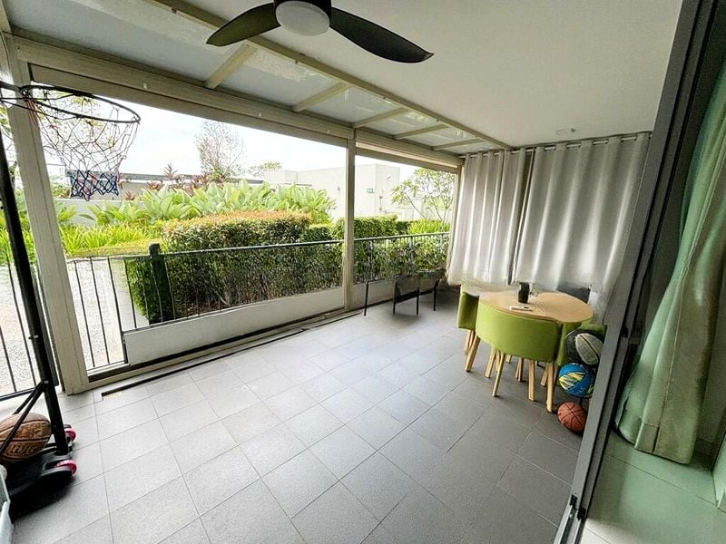 EIGHT COURTYARDS 4