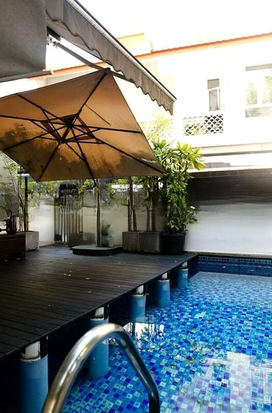 HERITAGE EAST 9