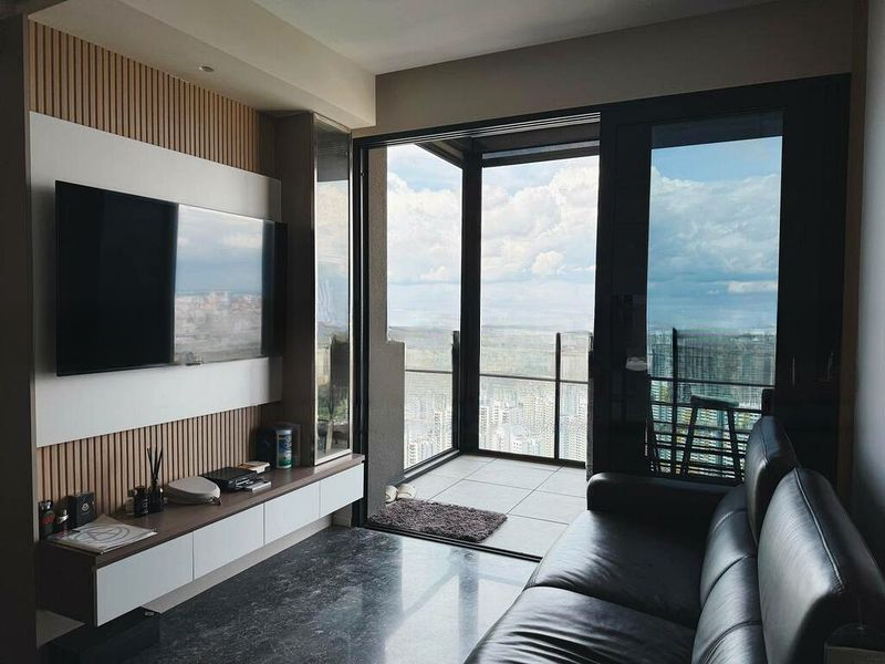 AVENUE SOUTH RESIDENCE 5