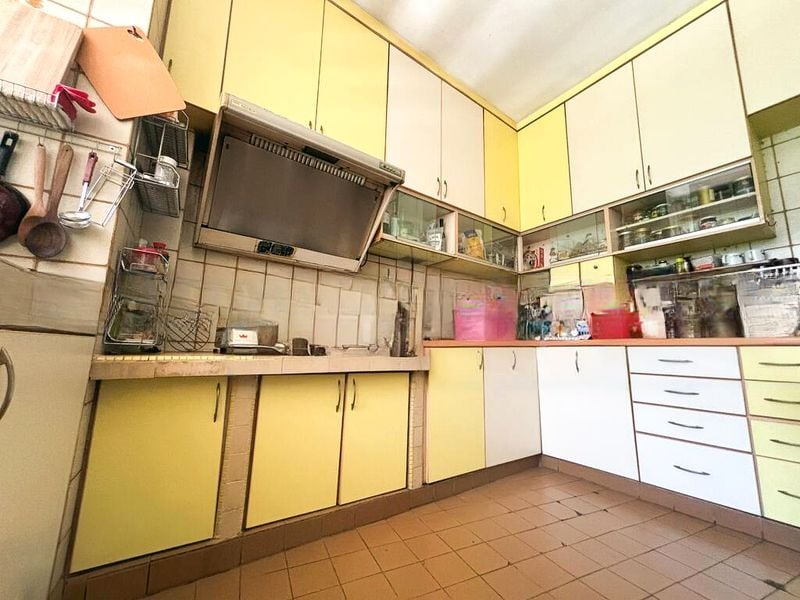 LAKEPOINT CONDOMINIUM 7