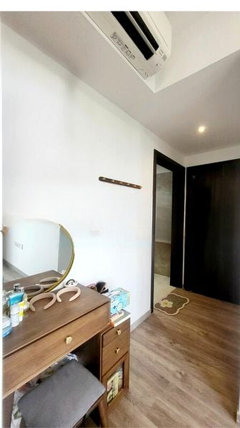 RIVERFRONT RESIDENCES 10