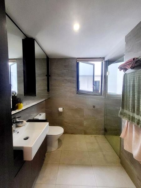 RIVERFRONT RESIDENCES 9