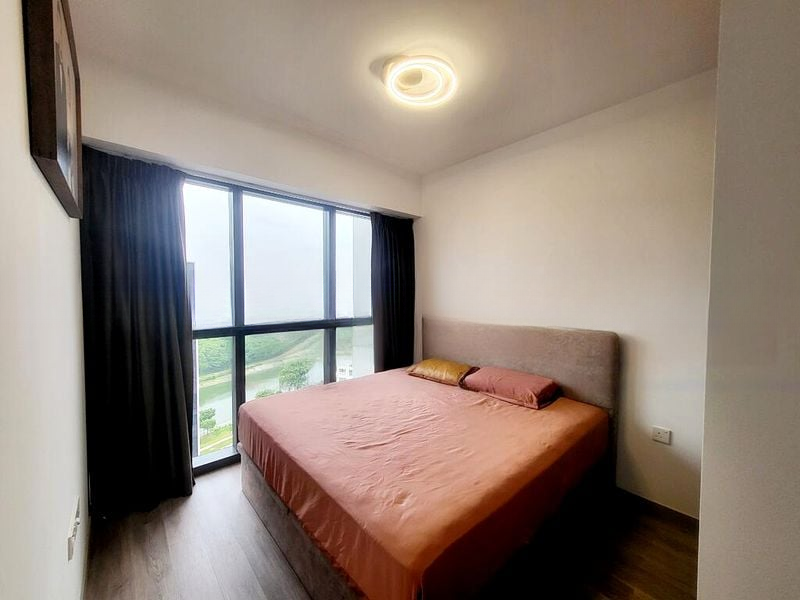 RIVERFRONT RESIDENCES 12