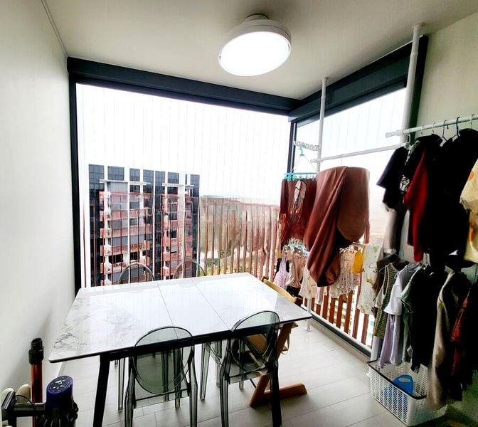 RIVERFRONT RESIDENCES 13