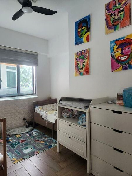 SUNNY PALMS 5