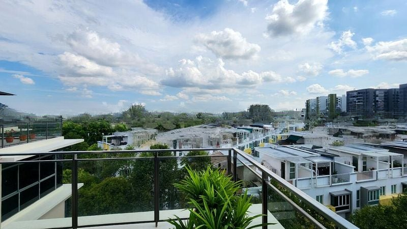 THE MILTONIA RESIDENCES 15