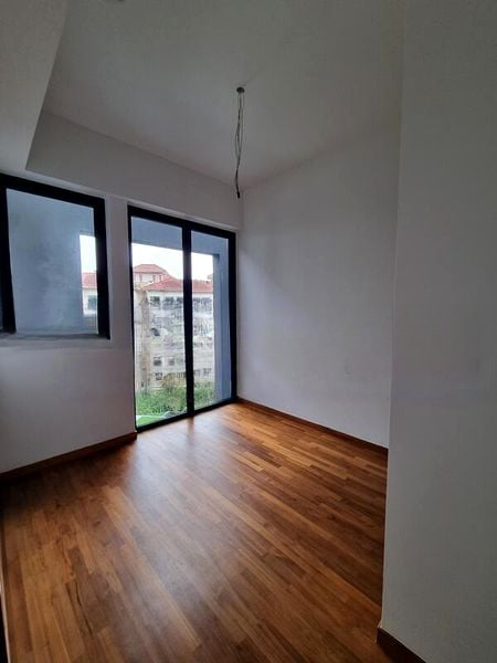 MAYFAIR MODERN 2