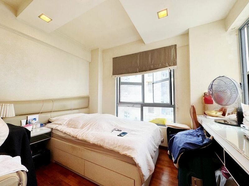 AQUARIUS BY THE PARK 6