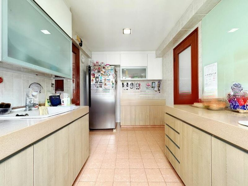 AQUARIUS BY THE PARK 4