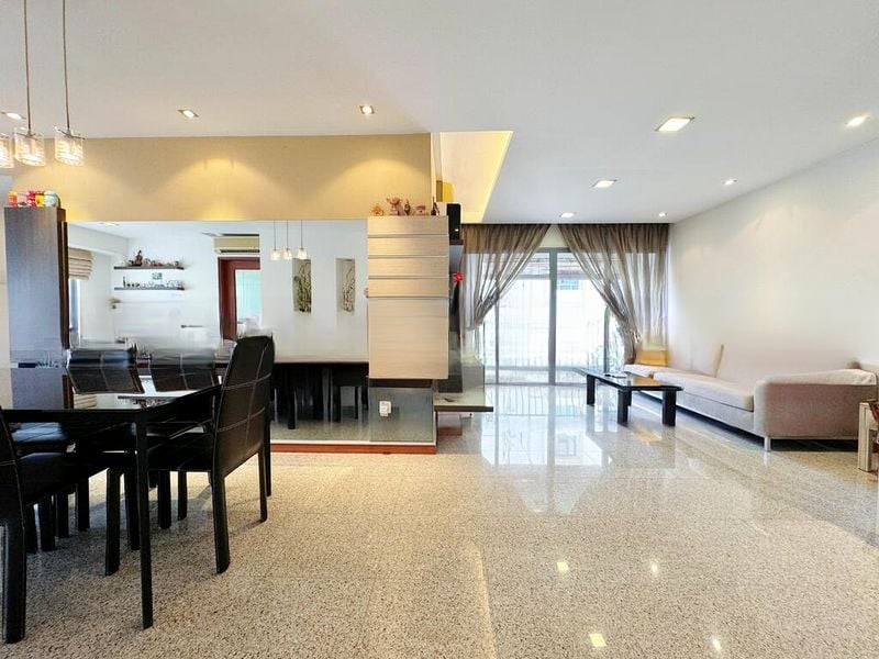 AQUARIUS BY THE PARK 13