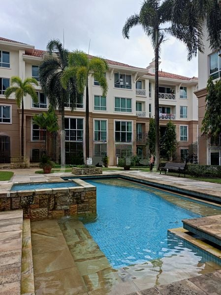 DUCHESS CREST 11