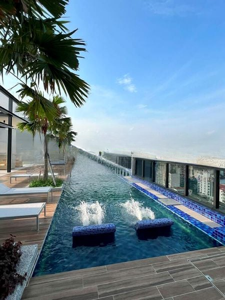 ARENA RESIDENCES 7