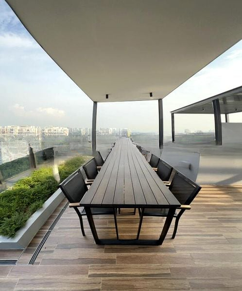 ARENA RESIDENCES 4