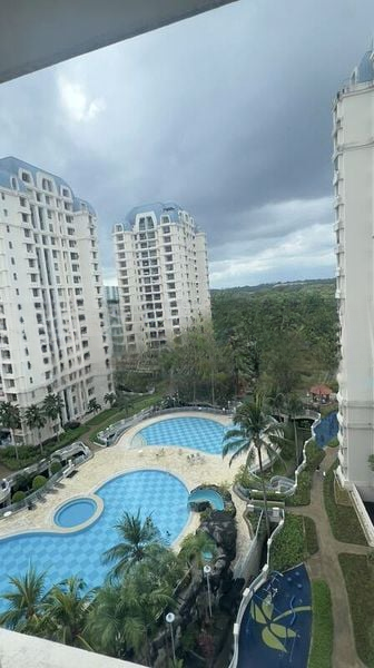 AQUARIUS BY THE PARK 15