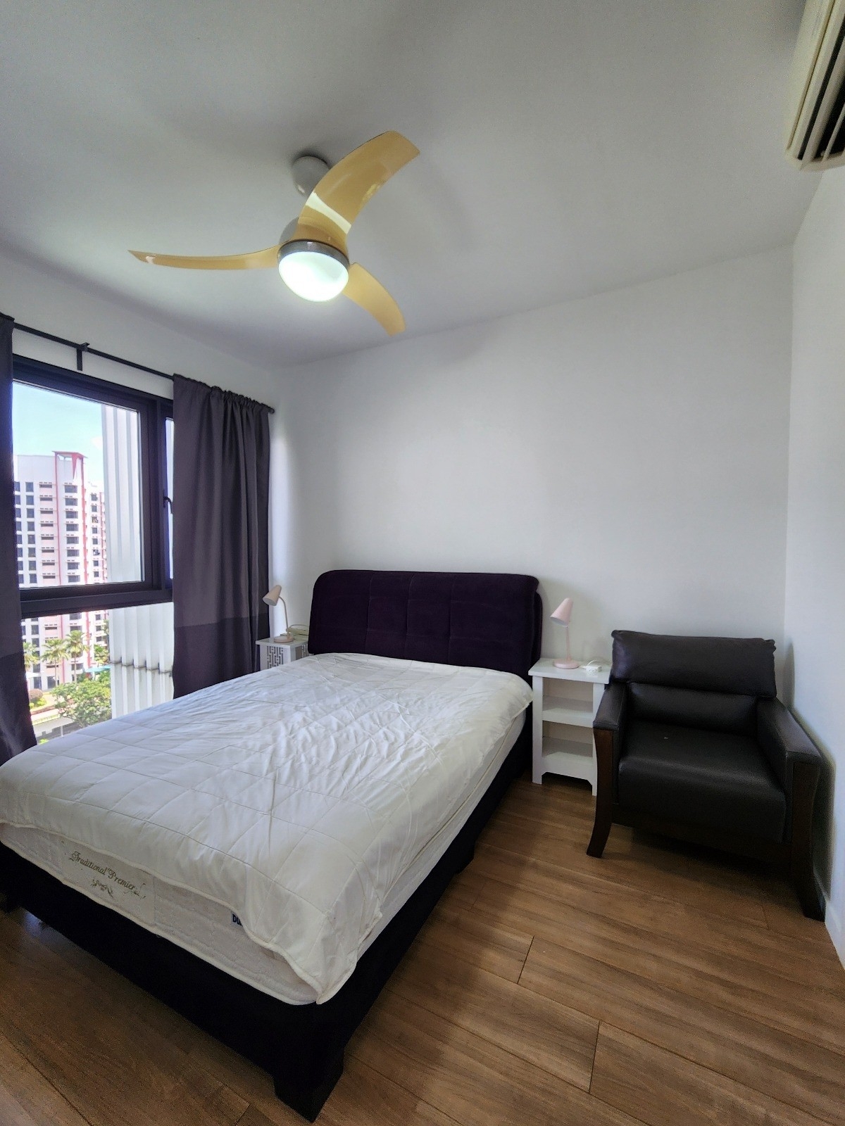 THE LAKEFRONT RESIDENCES 2