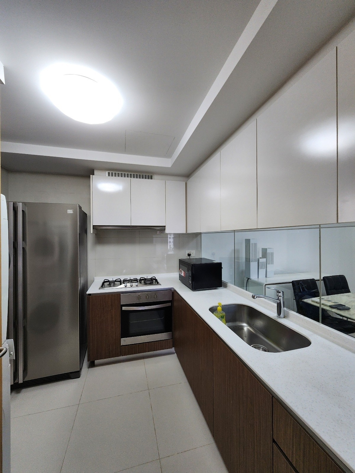 THE LAKEFRONT RESIDENCES 11