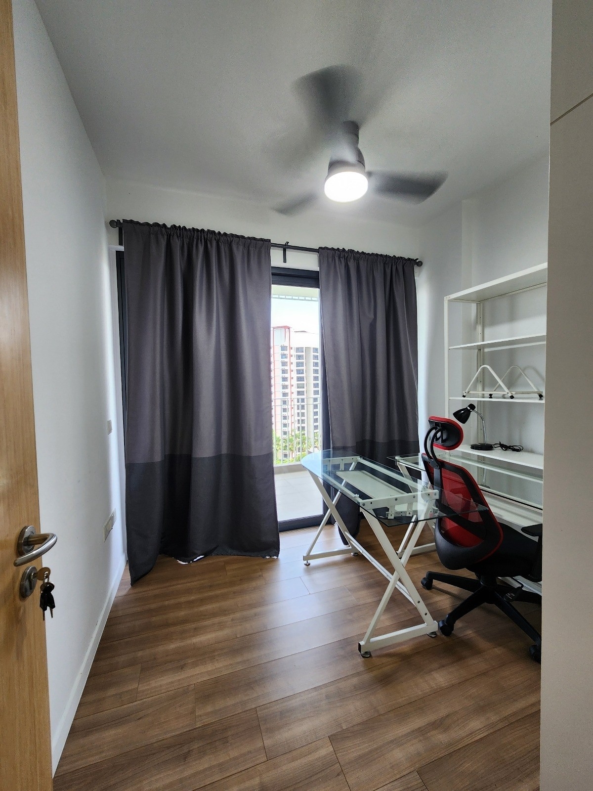 THE LAKEFRONT RESIDENCES 12