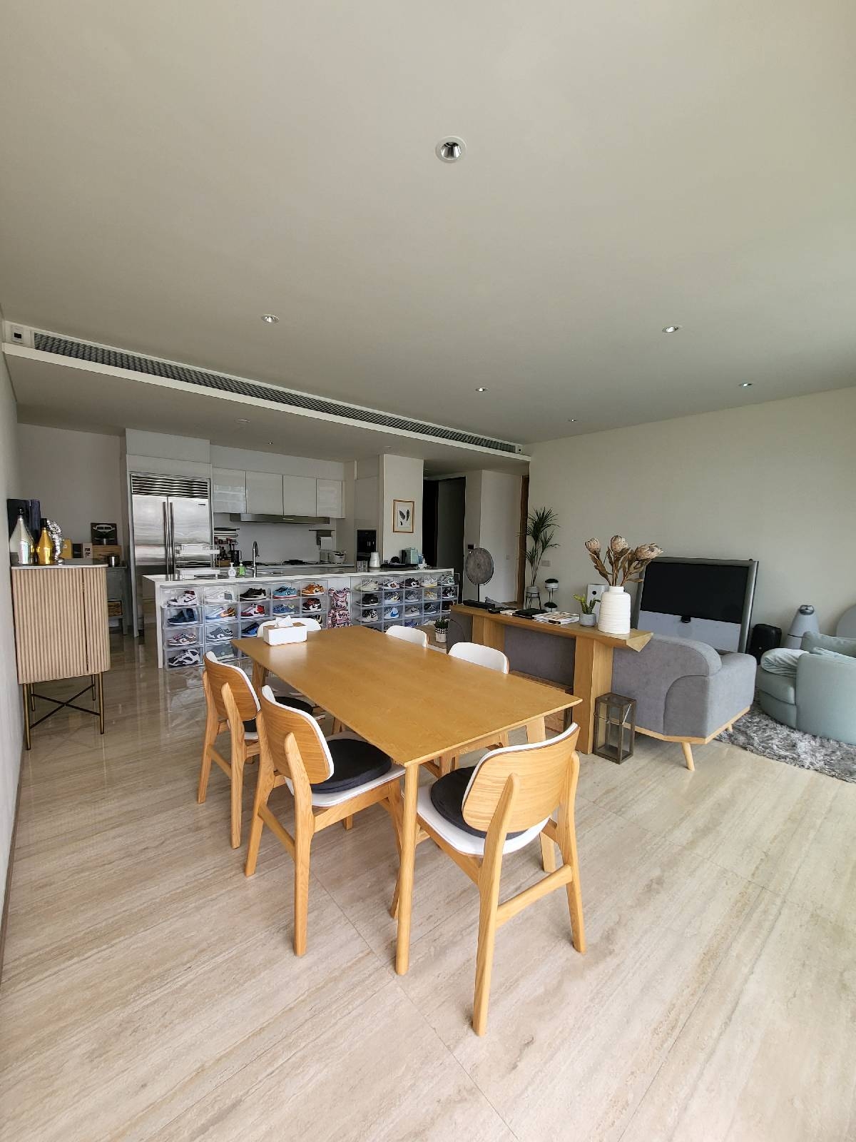 EDEN RESIDENCES CAPITOL 12