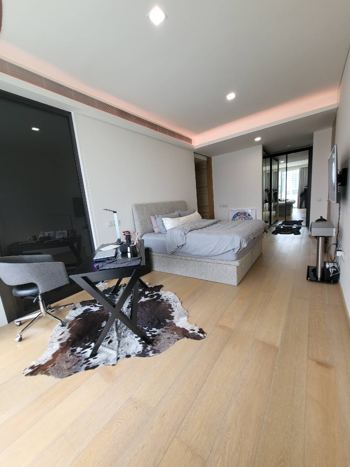 EDEN RESIDENCES CAPITOL 18