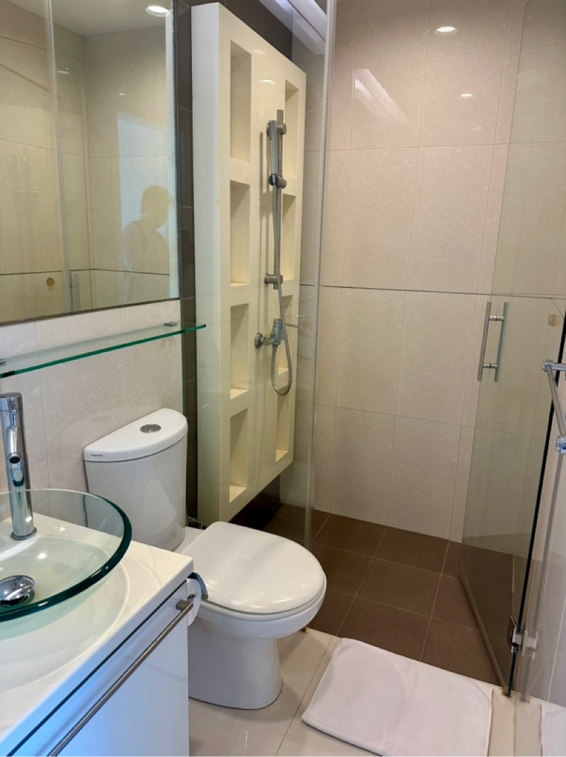 HIGH STREET CENTRE 23