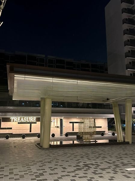 TREASURE AT TAMPINES 5