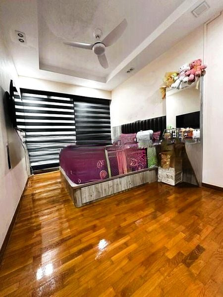SKYPARK RESIDENCES 4