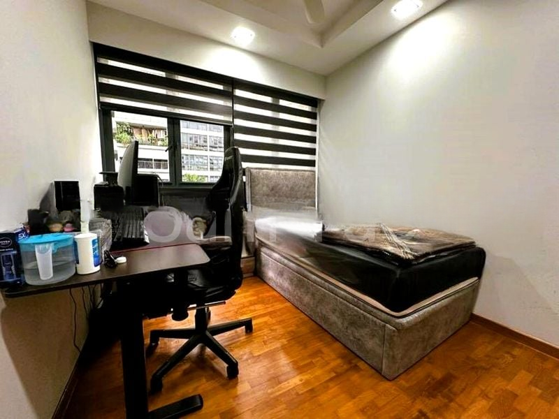 SKYPARK RESIDENCES 6