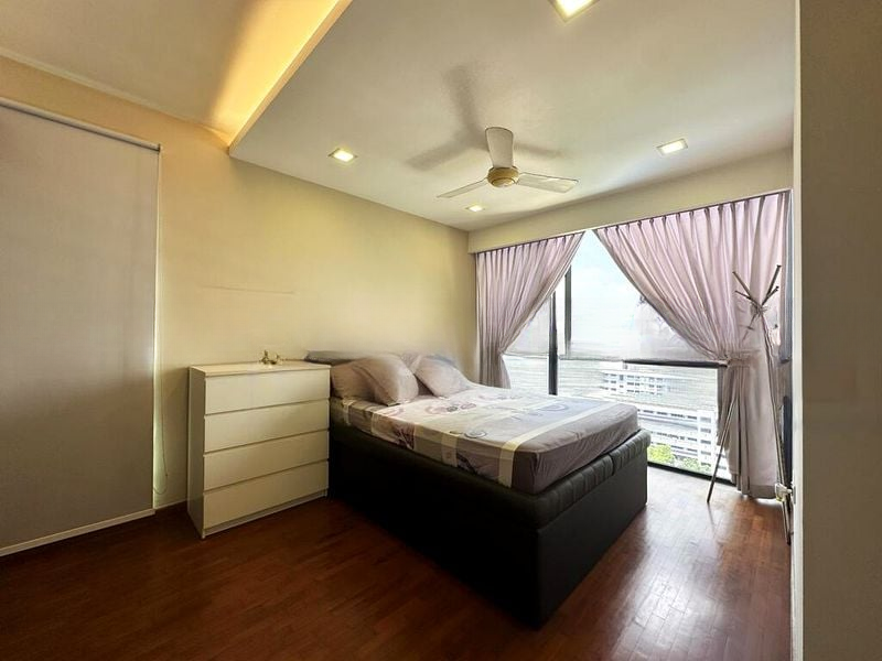 ESPARINA RESIDENCES 7