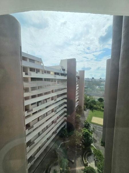 LAKEPOINT CONDOMINIUM 10