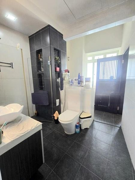 LAKEPOINT CONDOMINIUM 6