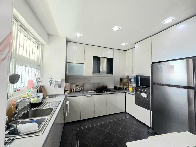 LAKEPOINT CONDOMINIUM 12