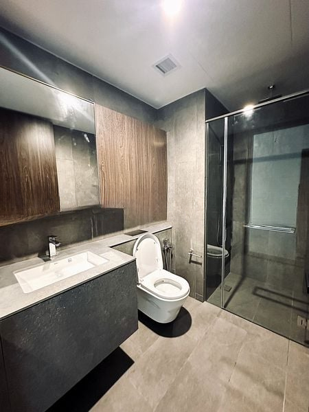MIDTOWN MODERN 8