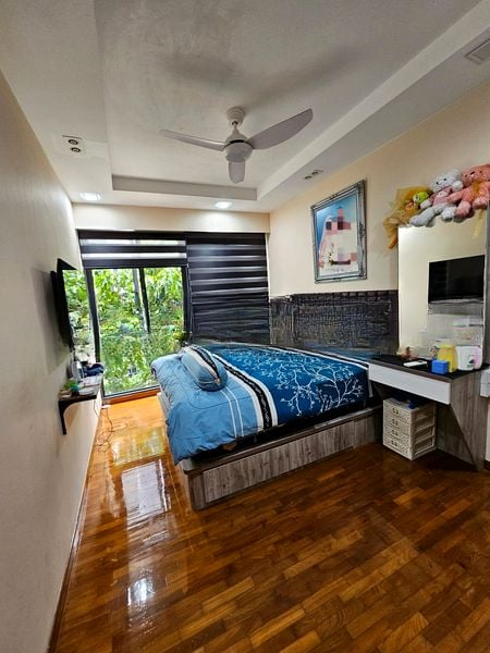 SKYPARK RESIDENCES 11
