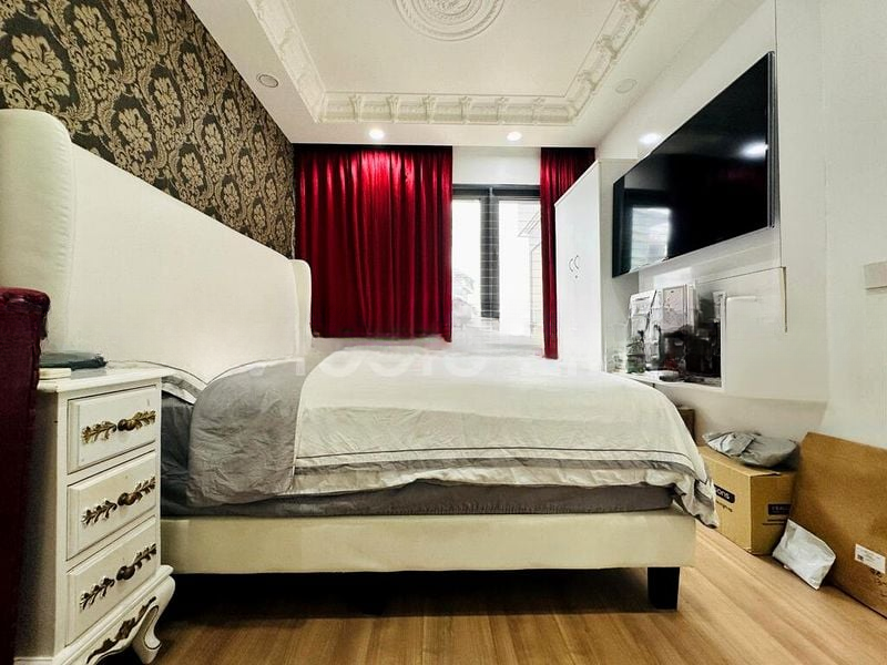 THE LAKEFRONT RESIDENCES 7