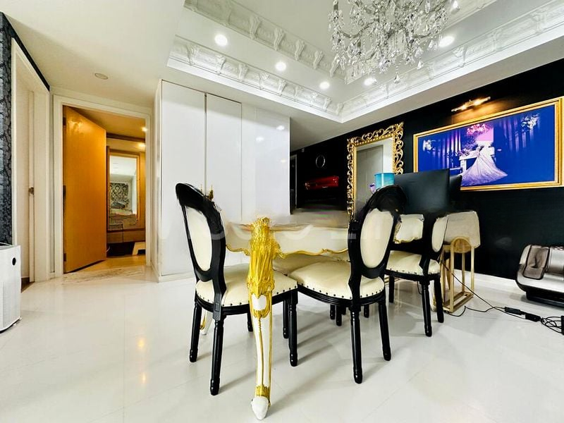 THE LAKEFRONT RESIDENCES 8