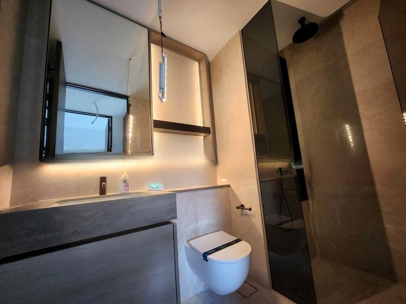 THE REEF AT KING'S DOCK 2