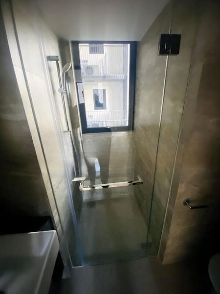 RIVERFRONT RESIDENCES 8