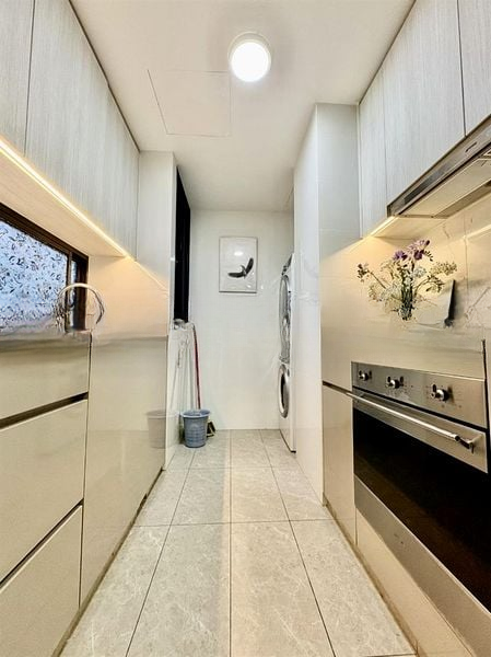 THE CLEMENT CANOPY 3