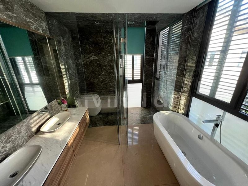 THE REEF AT KING'S DOCK 14