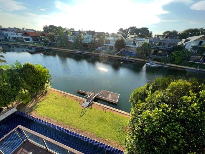 THE REEF AT KING'S DOCK 4