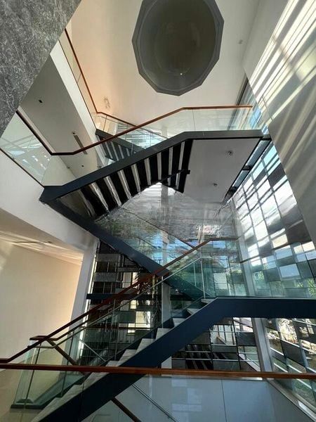 THE REEF AT KING'S DOCK 3