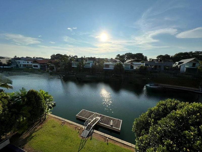 THE REEF AT KING'S DOCK 9