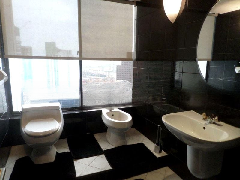 INTERNATIONAL PLAZA 4