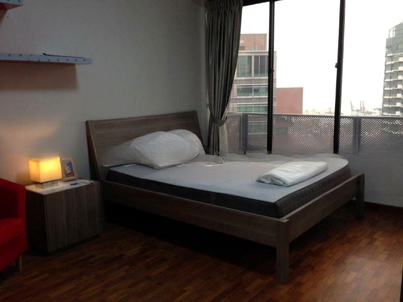 INTERNATIONAL PLAZA 5