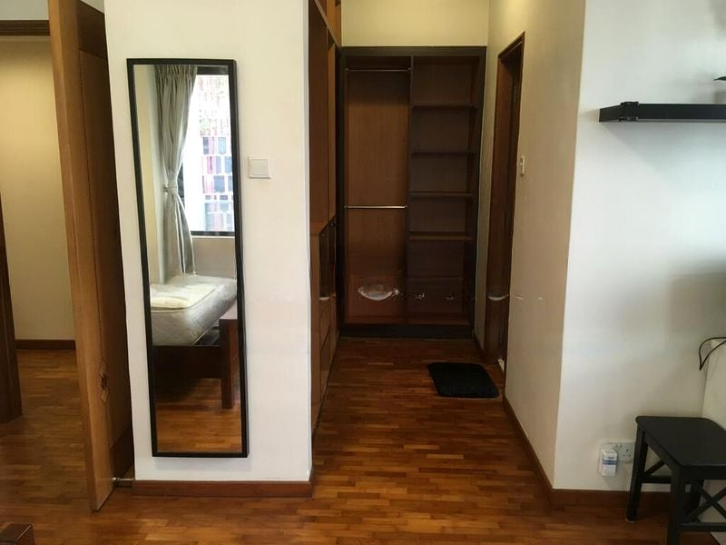 INTERNATIONAL PLAZA 9