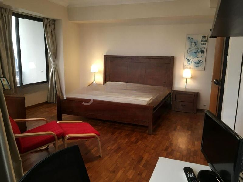 INTERNATIONAL PLAZA 6