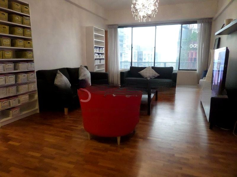 INTERNATIONAL PLAZA 8