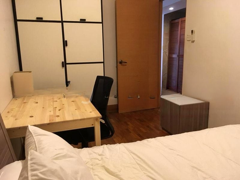 INTERNATIONAL PLAZA 2